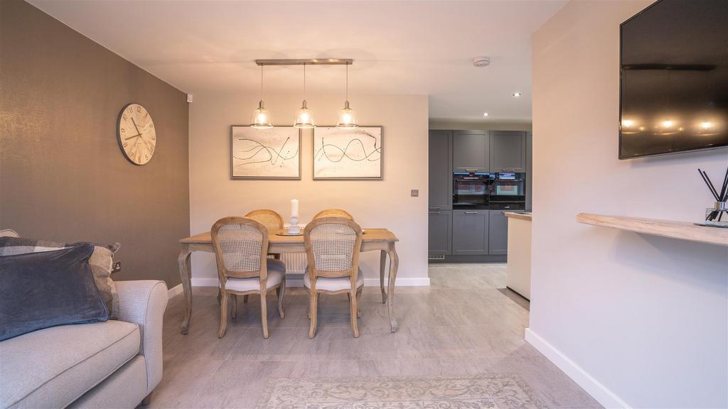 Dining/Family Room