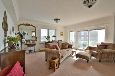 2 bedroom apartment for sale, West Parade, Bexhill-on-Sea, TN39