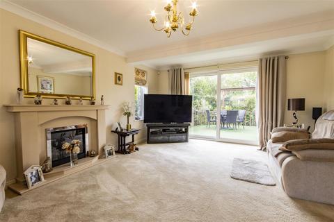 4 bedroom detached bungalow for sale, Meadow Close, New Whittington, Chesterfield
