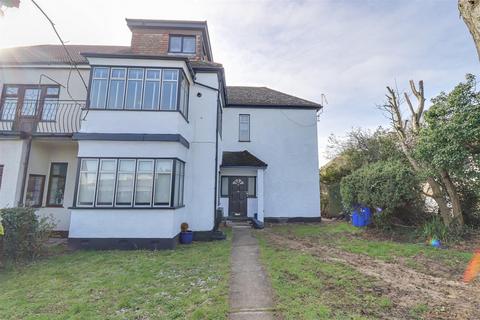 76c Arterial Road, Leigh-on-sea, SS9 4DA