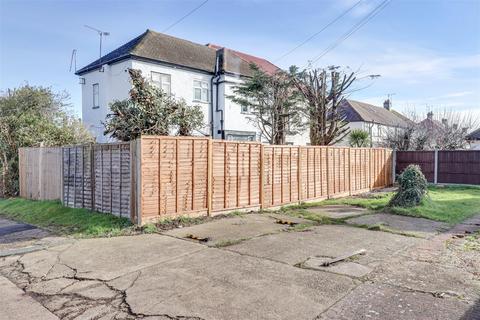76c Arterial Road, Leigh-on-sea, SS9 4DA
