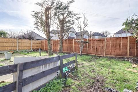 76c Arterial Road, Leigh-on-sea, SS9 4DA