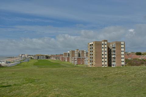 2 bedroom flat for sale, Sutton Place, Bexhill-on-Sea, TN40