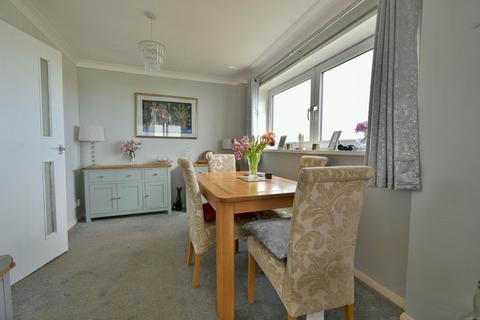 2 bedroom flat for sale, Sutton Place, Bexhill-on-Sea, TN40