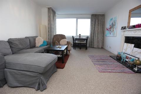 2 bedroom flat to rent, Kingsway, Hove