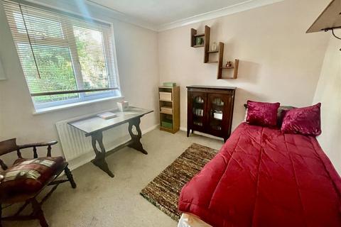 2 bedroom maisonette for sale, Margarets Close, Potters Bar EN6