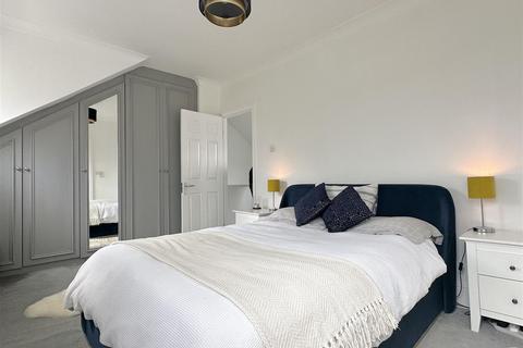 Flat 3, 6 Barbican Terrace, Barnstaple, EX32 9HQ