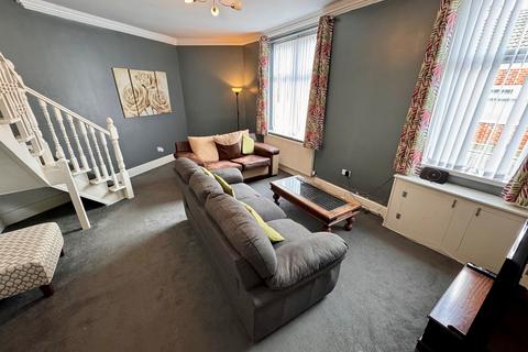 4 bedroom terraced house to rent, Grafton Street, Sunderland, SR4