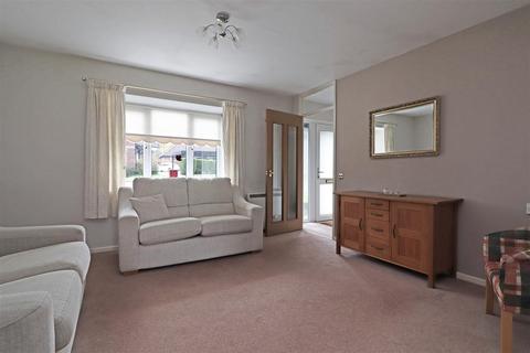 2 bedroom semi-detached bungalow for sale, Willow Walk, Redhill