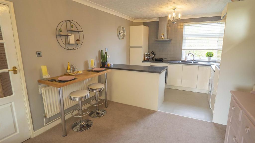 Grove6 Kitchen....jpg