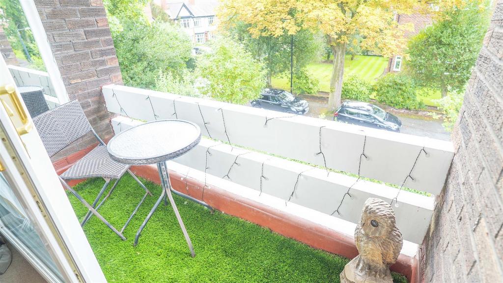 Grove6 Balcony.jpg