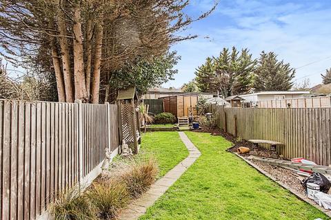 20 Arterial Road, Leigh-on-sea, SS9 4DA