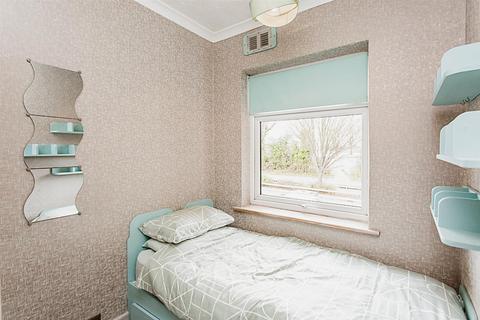 20 Arterial Road, Leigh-on-sea, SS9 4DA