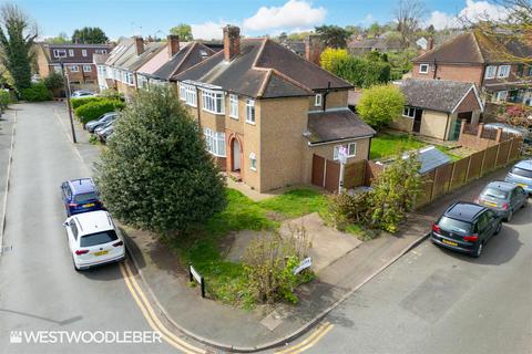 3 bedroom semi-detached house for sale, Bourne Close, Broxbourne EN10