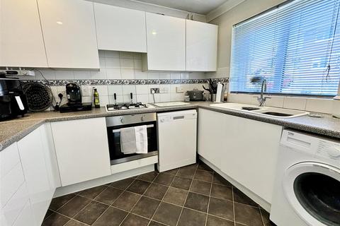 3 bedroom semi-detached house for sale, The Spinney, Poole BH16