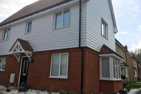 3 bedroom detached house for sale, Isles Quarry Road, Borough Green, Sevenoaks