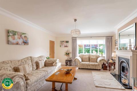2b Brompton Road, Sprotbrough, Doncaster, DN5 7LB