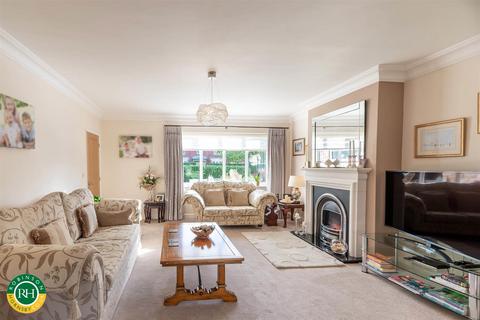 2b Brompton Road, Sprotbrough, Doncaster, DN5 7LB