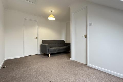 1 bedroom apartment to rent, Cedar Road, Sutton SM2