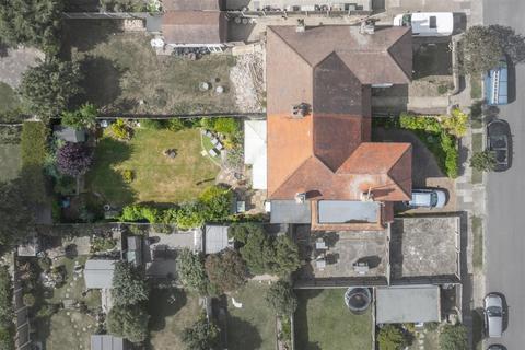 62 Braemar Crescent, Leigh-on-sea, SS9 3RJ