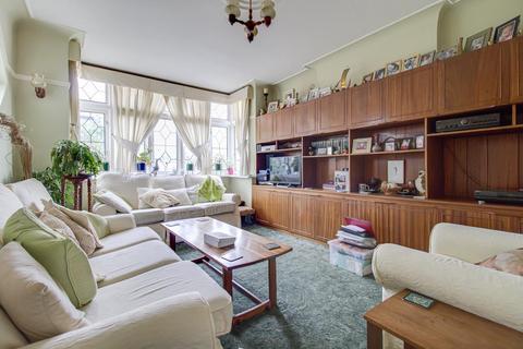 62 Braemar Crescent, Leigh-on-sea, SS9 3RJ
