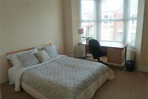 4 bedroom maisonette to rent, Trewhitt Road, Heaton, Newcastle, Tyne and Wear