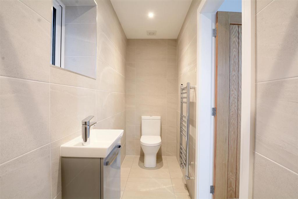 En-Suite 2
