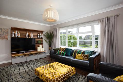 4 Bownas Road, Boston Spa, Wetherby, LS23 6EX