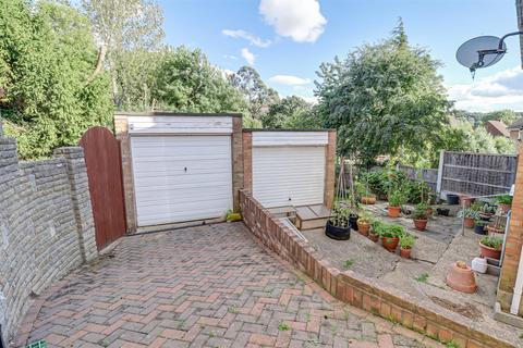 3 bedroom semi-detached house for sale, The Rowlands, Benfleet SS7
