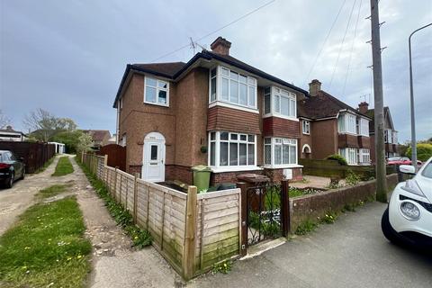 3 bedroom semi-detached house to rent, London Road, Bexhill On Sea TN39