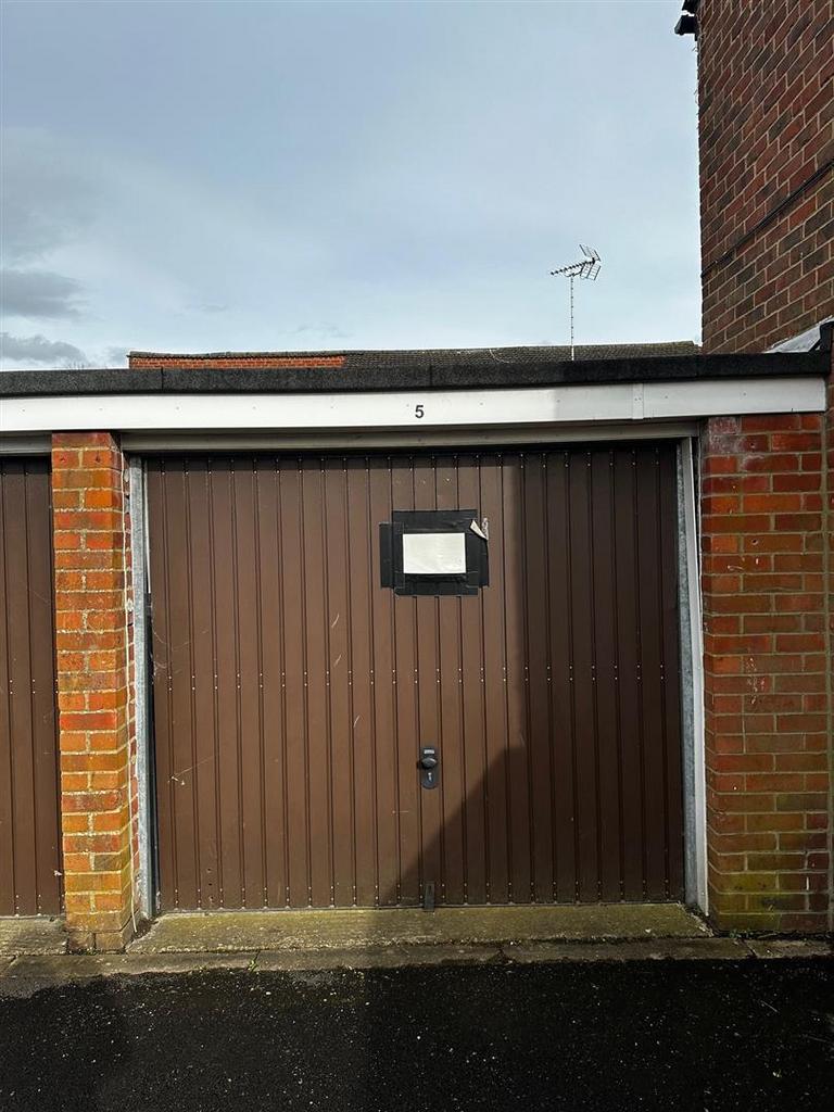 Garage 5.jpg