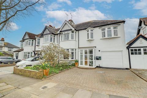 5 bedroom end of terrace house for sale, Park Road, Leigh-On-Sea SS9