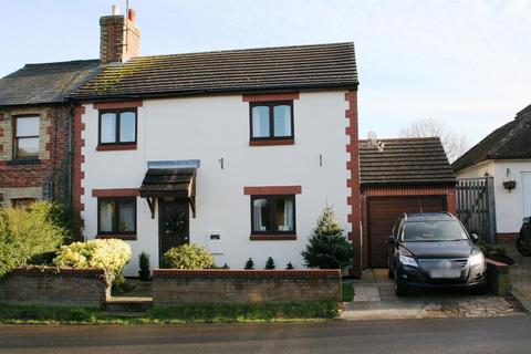 3 bedroom cottage to rent, High Street, Silverstone