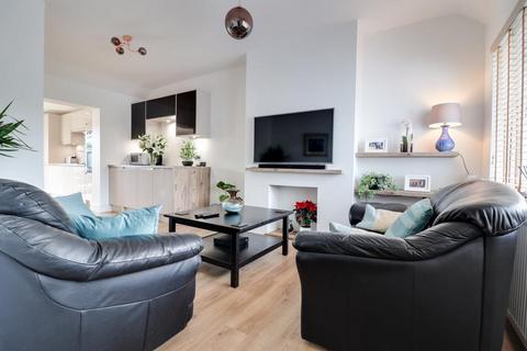 30 Adalia Crescent, Leigh-on-sea, SS9 3SN