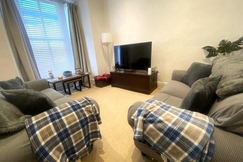 3 bedroom end of terrace house to rent, Parliament Terrace, Harrogate, HG1 2QY