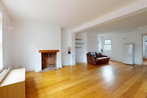 2 Trafalgar Road, Gravesend, DA11 0QA