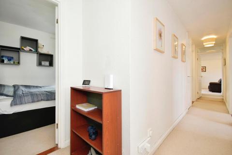 2 bedroom flat for sale, Ormond Road, Jordanthorpe, Sheffield, S8 8FT