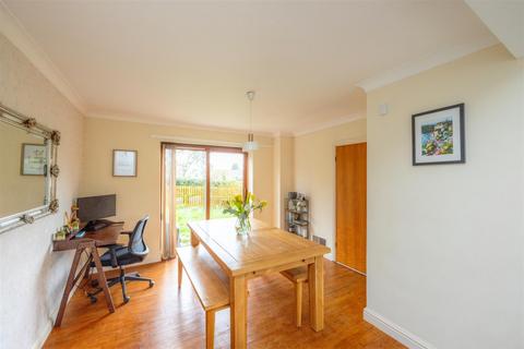 26a Ashfurlong Road, Dore, Sheffield, S17 3NL