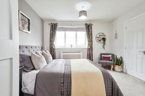 5 Billington Close, Leeds, LS13 1GD