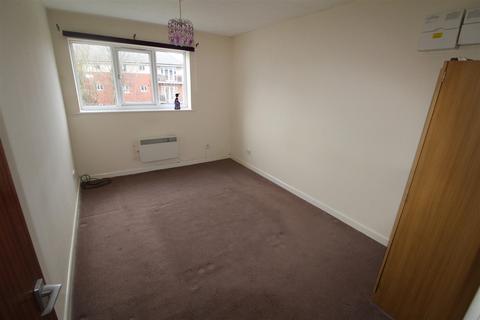 1 bedroom flat for sale, Drakes Court, Dunstable