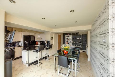 3 bedroom detached house for sale, Dobbin Hill, Ecclesall , Sheffield