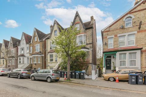 52a Heathfield Road, Croydon, CR0 1EW