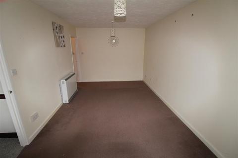 1 bedroom flat for sale, Drakes Court, Dunstable