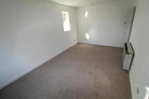 1 bedroom flat for sale, Drakes Court, Dunstable