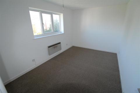 1 bedroom flat for sale, Drakes Court, Dunstable