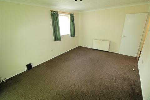 2 bedroom flat for sale, The Mall, Dunstable