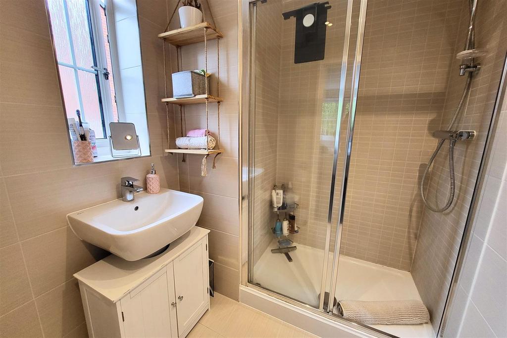 En suite shower room