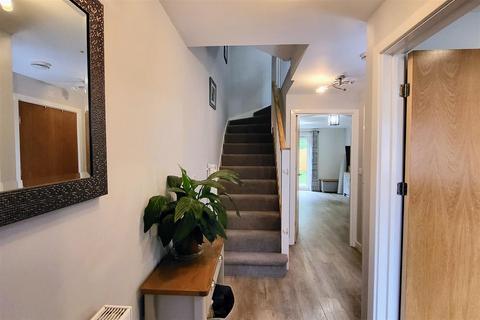 77 Parker Drive, Buntingford, SG9 9GL