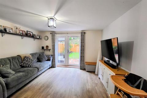 77 Parker Drive, Buntingford, SG9 9GL