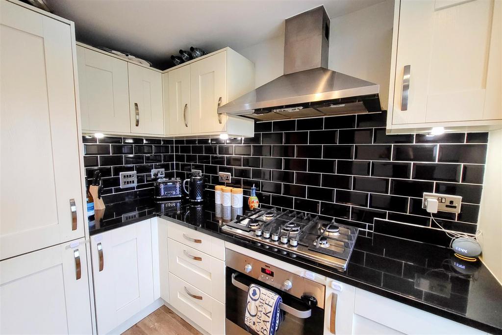 Fitted kitchen